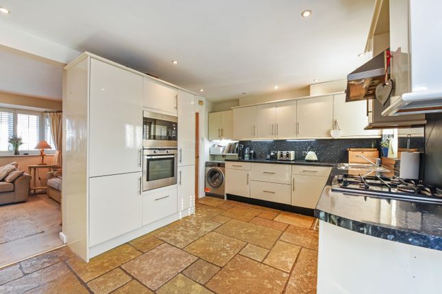 17, Chesswood Avenue, Felpham photo 2
