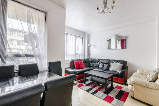 Flat for sale in Cromer Street, Bloomsbury, London