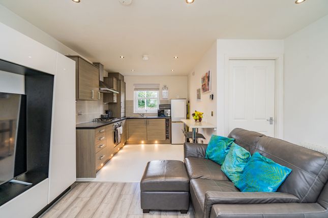 18, Thorny Crook Crescent, Dalkeith photo 4