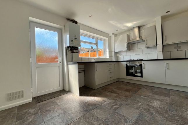 Rushdean Road, Rochester photo 3