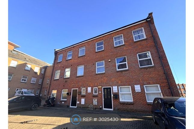 Studio flat on Flat, Saxon Court St Peters St, Northampton, £675/mo