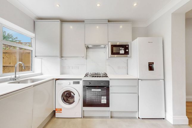 21 Geary Road, London photo 3