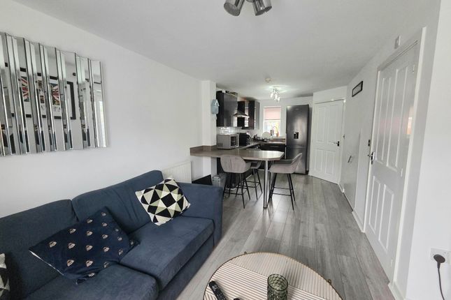 67 Ffordd Cadfan, Bridgend photo 2