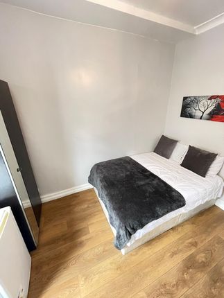 112A Dalston Lane, London photo 2