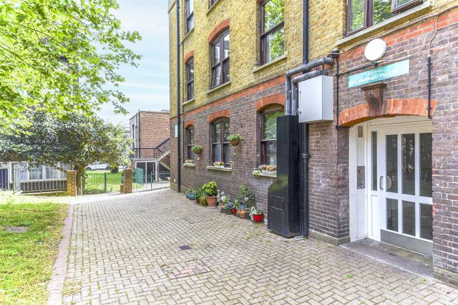 Garnett Road, London photo 4