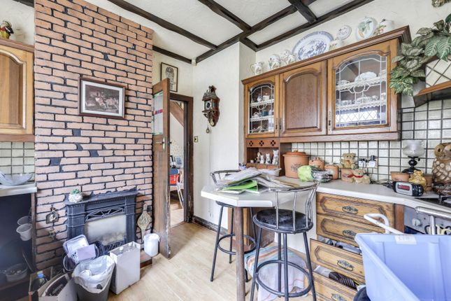 23, Crowther Avenue, Pudsey photo 4