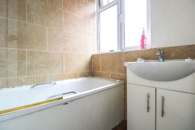 Flat B, 25, Dartnell Road, Croydon photo 4