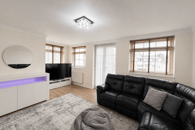 2-bed flat on Flat 3, 967 Harrow Road, Wembley, £385,000