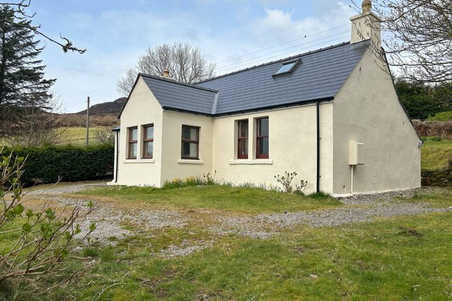 Thumbnail Cottage for sale in Half Of 3 Camustianavaig, Portree