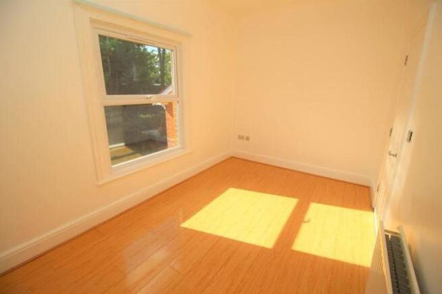 Flat 4, 15 Brunswick Hill, Reading photo 4