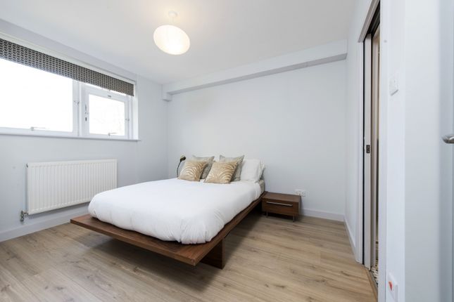 8, Maskelyne Close, London photo 4