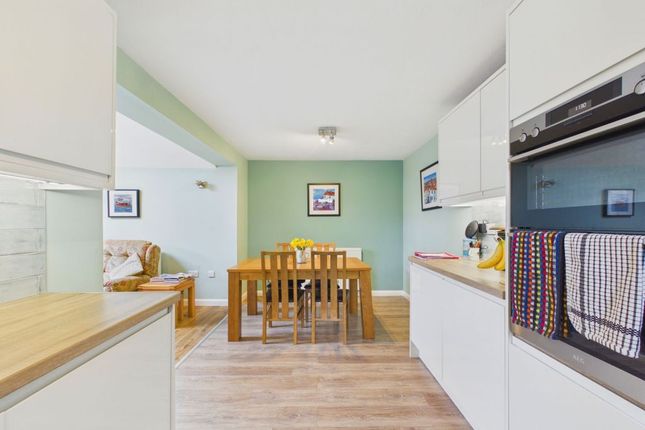 6, Holmstead Avenue, Whitby photo 4