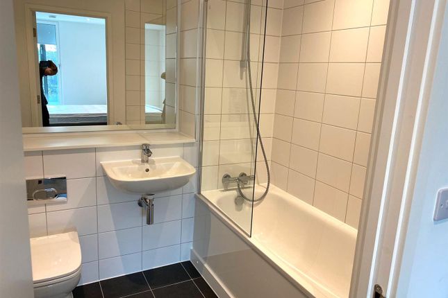 Bathroom.Jpg