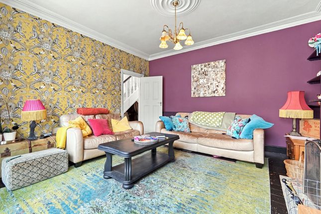 58, Brightwell Avenue, Westcliff-on-sea photo 3