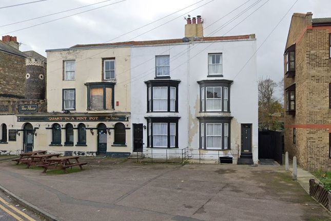 Thumbnail Terraced house to rent in Charlotte Square, Margate