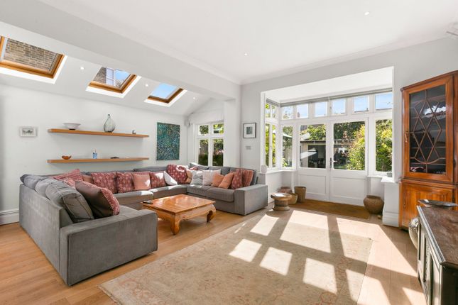 8, Madrid Road, London photo 4