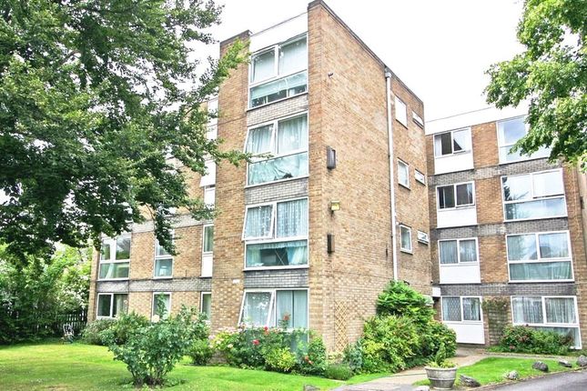 Thumbnail Flat to rent in Lynton Grange, Fortis Green, London, Greater London