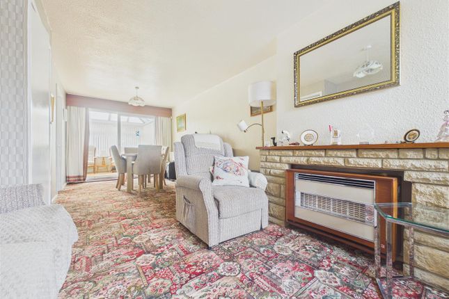 32, Portobello, Rugeley photo 4