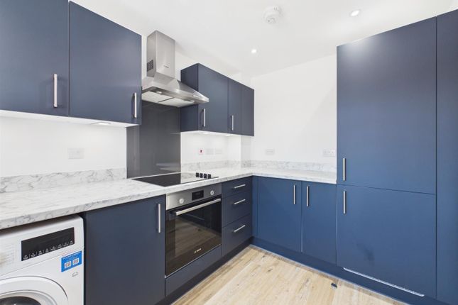 4, Breeze View, Coventry photo 2