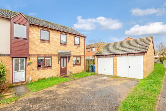 Terraced house for sale in Spindleside, Bicester