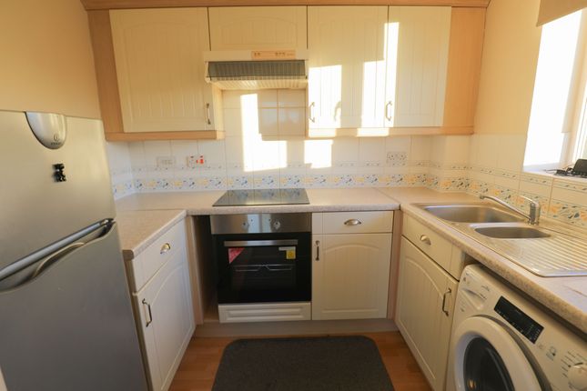 24 Wharf Road South, Grays photo 2