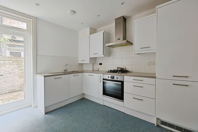 27, Winders Road, London photo 4