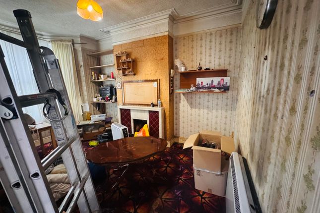 48 Johnson Street, Southall photo 3