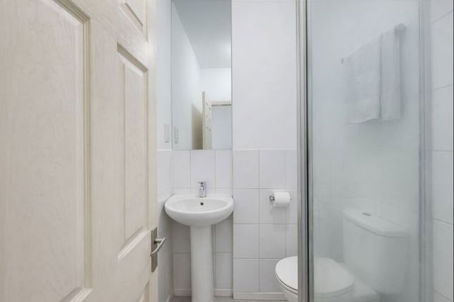 194a, Walton Road, East Molesey photo 4