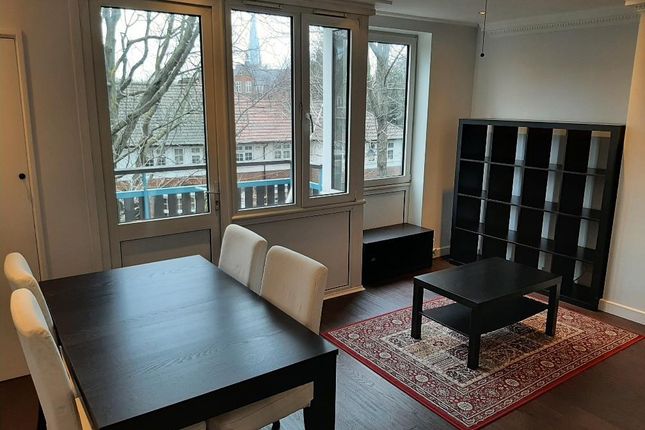 Flat 15, Trotwood House, Wilson Grove, London photo 2