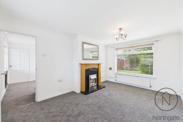 32 Mellanby Crescent, Newton Aycliffe photo 2