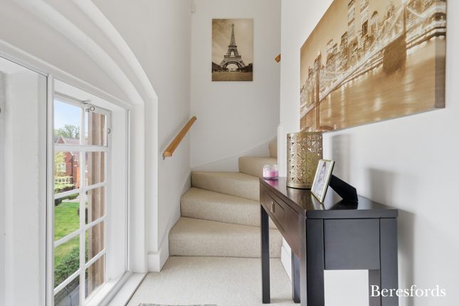 18, Kavanagh Court, Warley photo 4