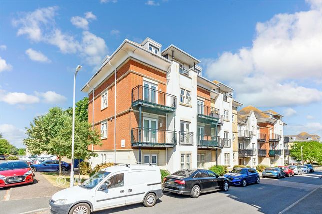 2-bed flat on 1, Crawford Avenue, Dartford, £250,000