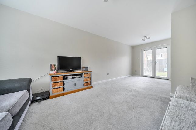 40, Long Close, Lower Stondon photo 4