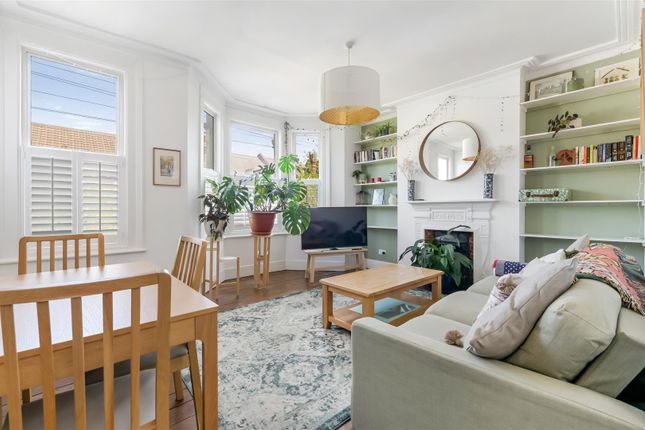 7A, Warren Road, Colliers Wood photo 2