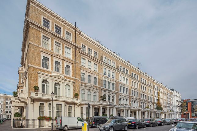 Terraced house for sale in Queen's Gate Place, London