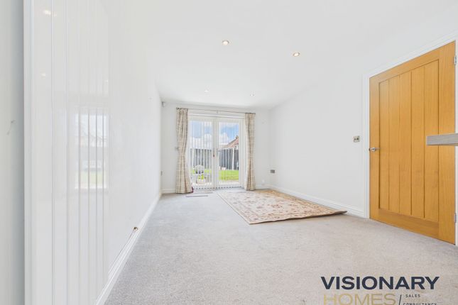 90c Cannock Road, Burntwood photo 4
