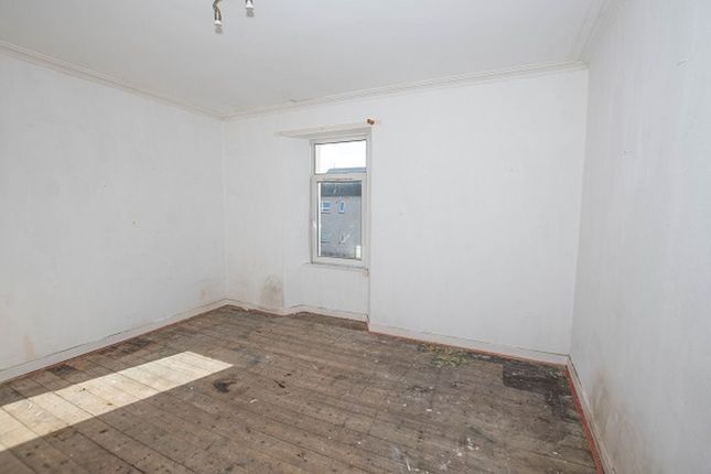 12, Fraser Place, Kirkcaldy photo 4