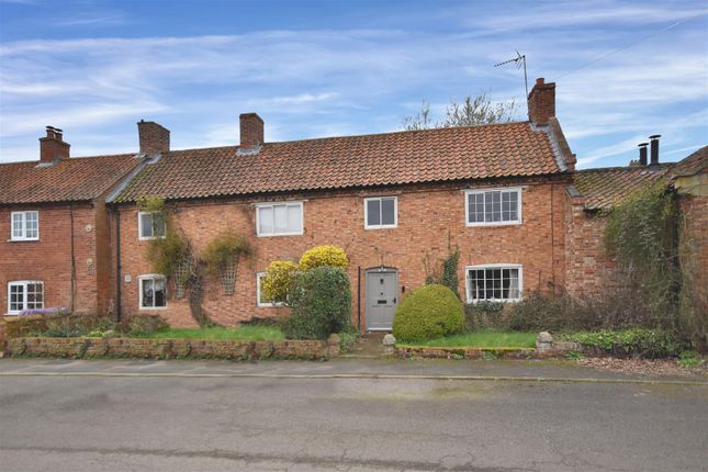 Thumbnail Cottage for sale in Rectory Street, Beckingham, Lincoln