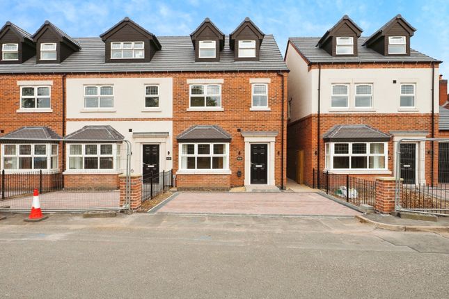 Thumbnail Town house for sale in Bridge Road, Wollaton