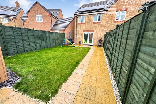 37, Deer Park Way, Peterborough photo 4