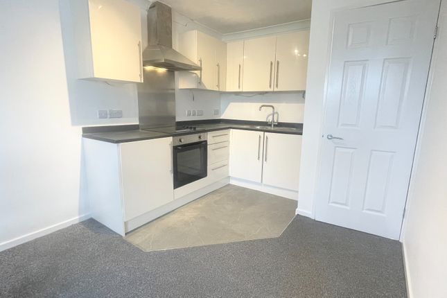Flat to rent in Smith Field Road, Alphington, Exeter