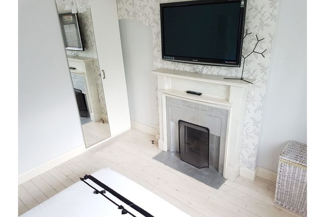 9, Farm Avenue, Streatham photo 4