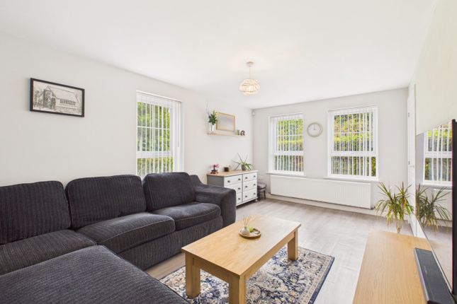 27 Reckitt Crescent, Hull, East Riding of Yorkshire photo 2