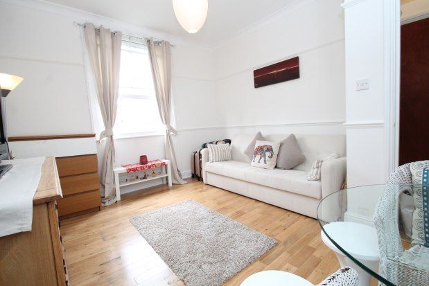 Thumbnail Flat to rent in Mount Pleasant Road, London