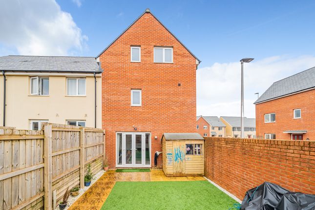 Thumbnail Town house for sale in Radfords Turf, Cranbrook, Exeter