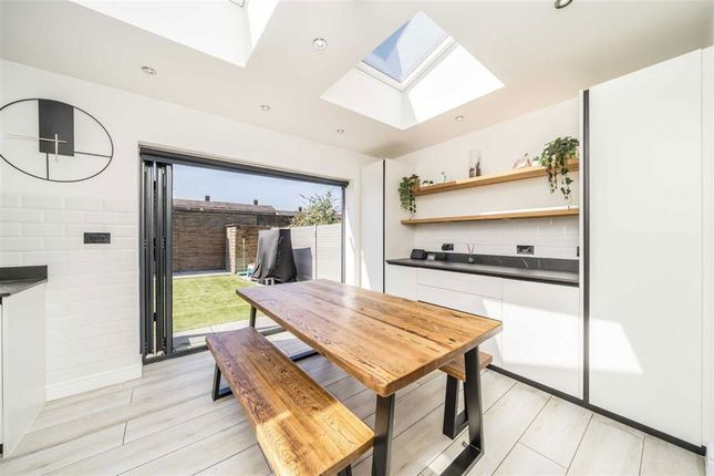 84, Lewisham Road, London photo 4