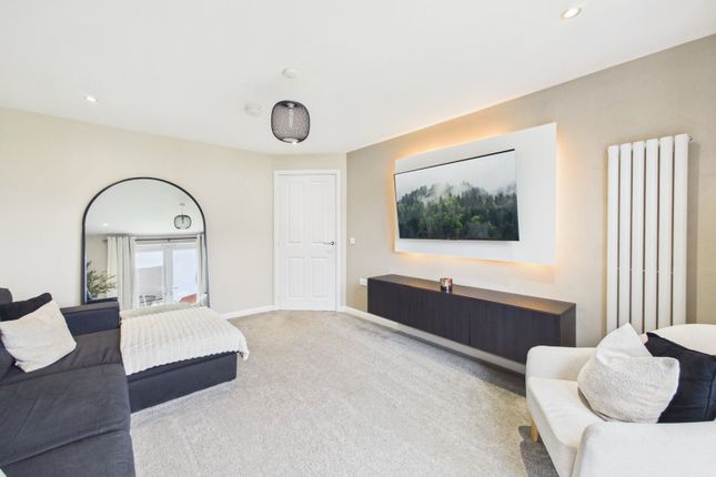5, Nethersheil terrace, East calder photo 3