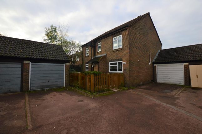 Thumbnail Link-detached house to rent in Wavell Gardens, Farnham Royal, Slough