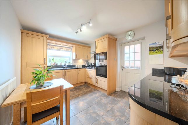 11, Moorland View, Leeds photo 3