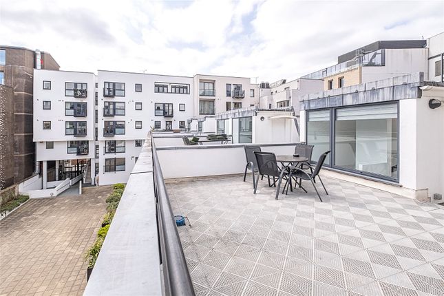 Mews house for sale in Dickens Mews, London